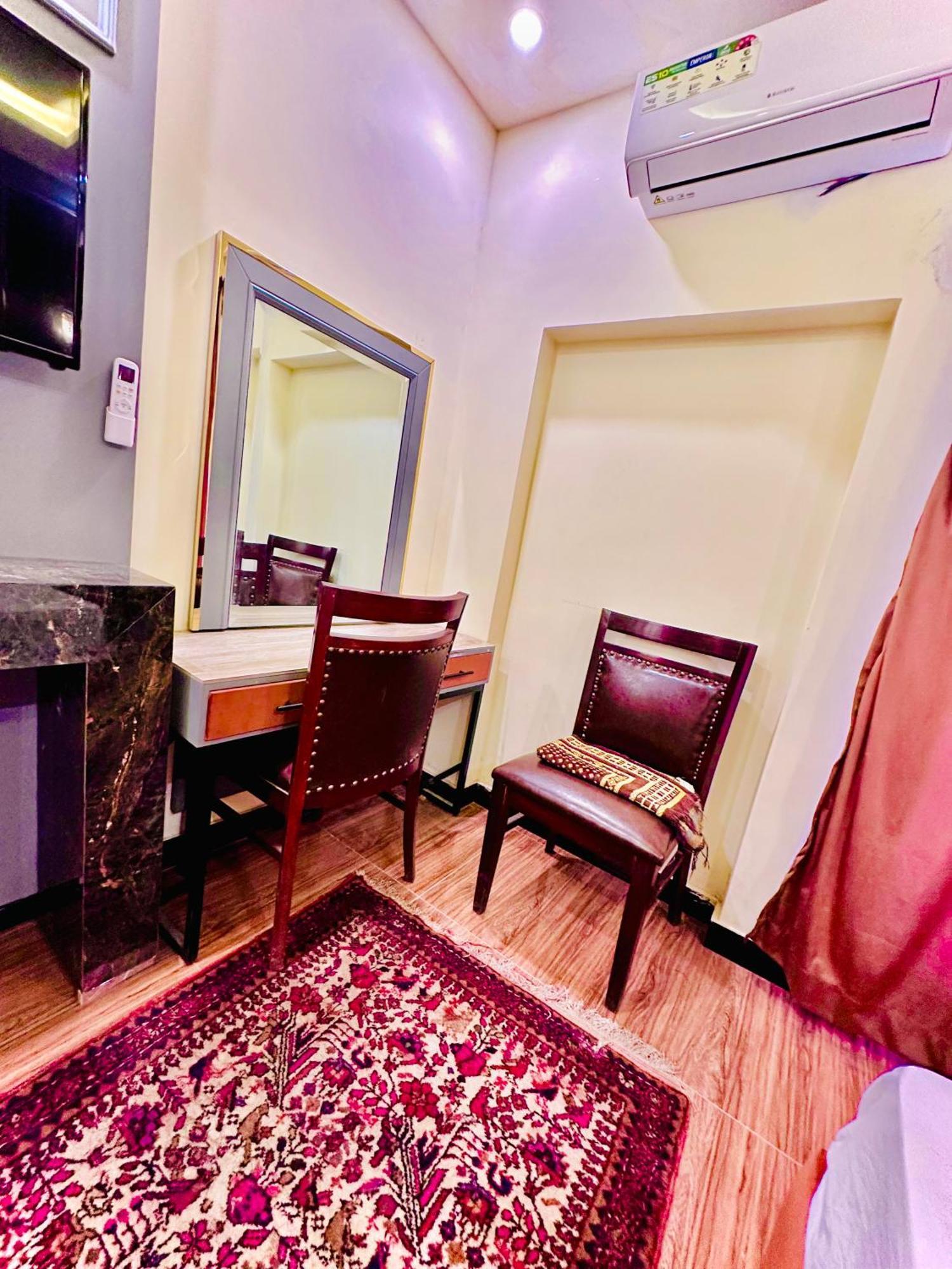 Blue Moon Continental Hotell Islamabad Eksteriør bilde