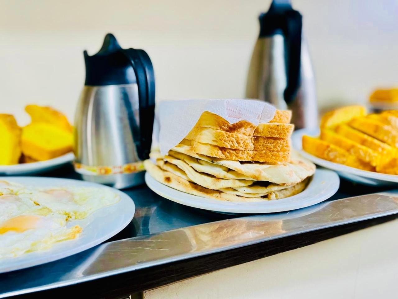 Blue Moon Continental Hotell Islamabad Eksteriør bilde