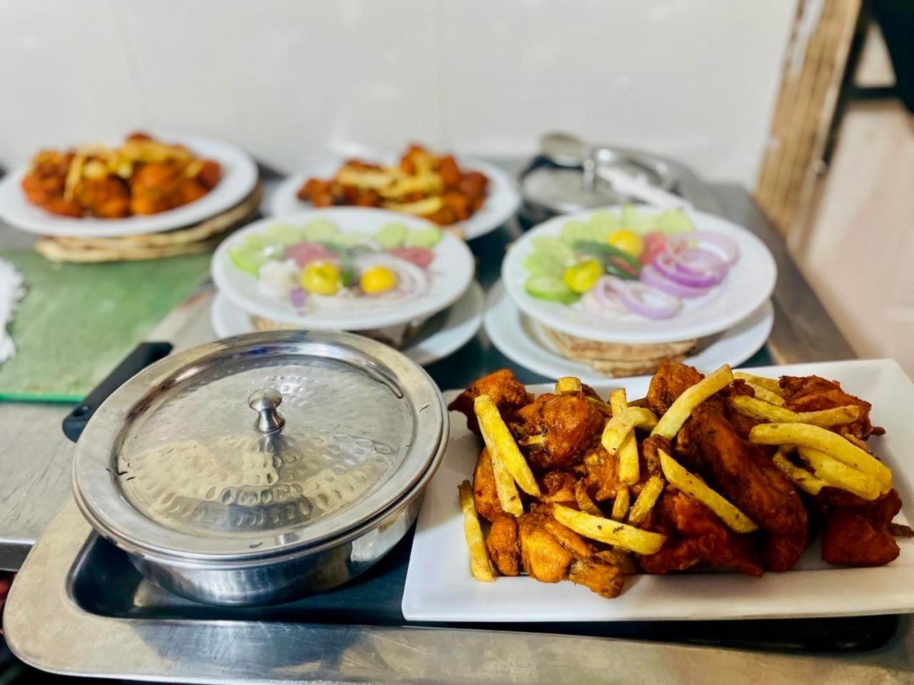 Blue Moon Continental Hotell Islamabad Eksteriør bilde