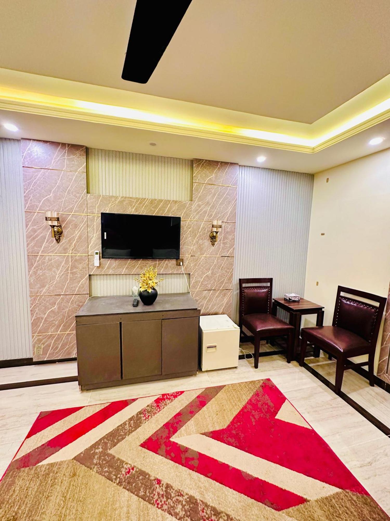 Blue Moon Continental Hotell Islamabad Eksteriør bilde
