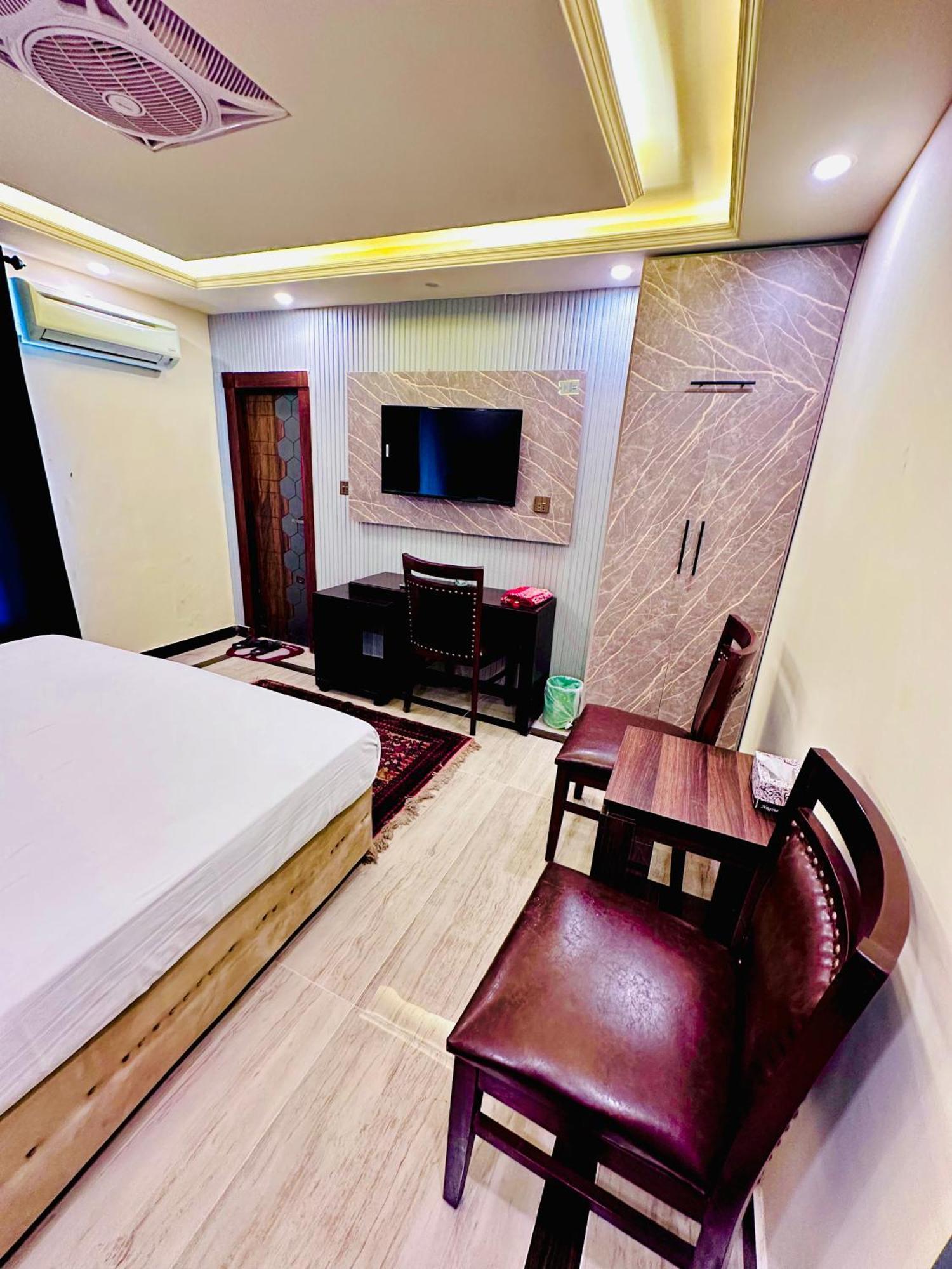 Blue Moon Continental Hotell Islamabad Eksteriør bilde