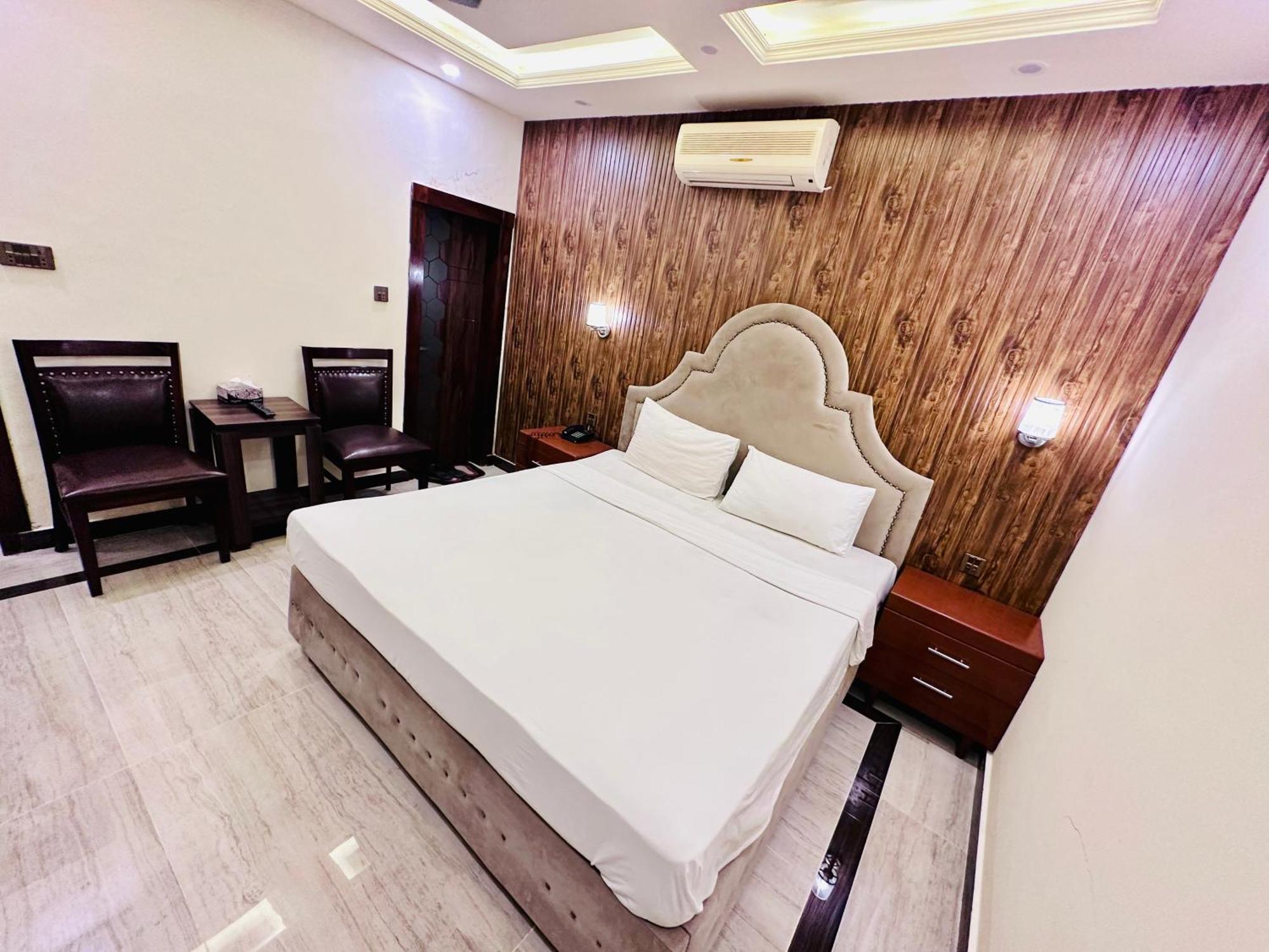 Blue Moon Continental Hotell Islamabad Eksteriør bilde